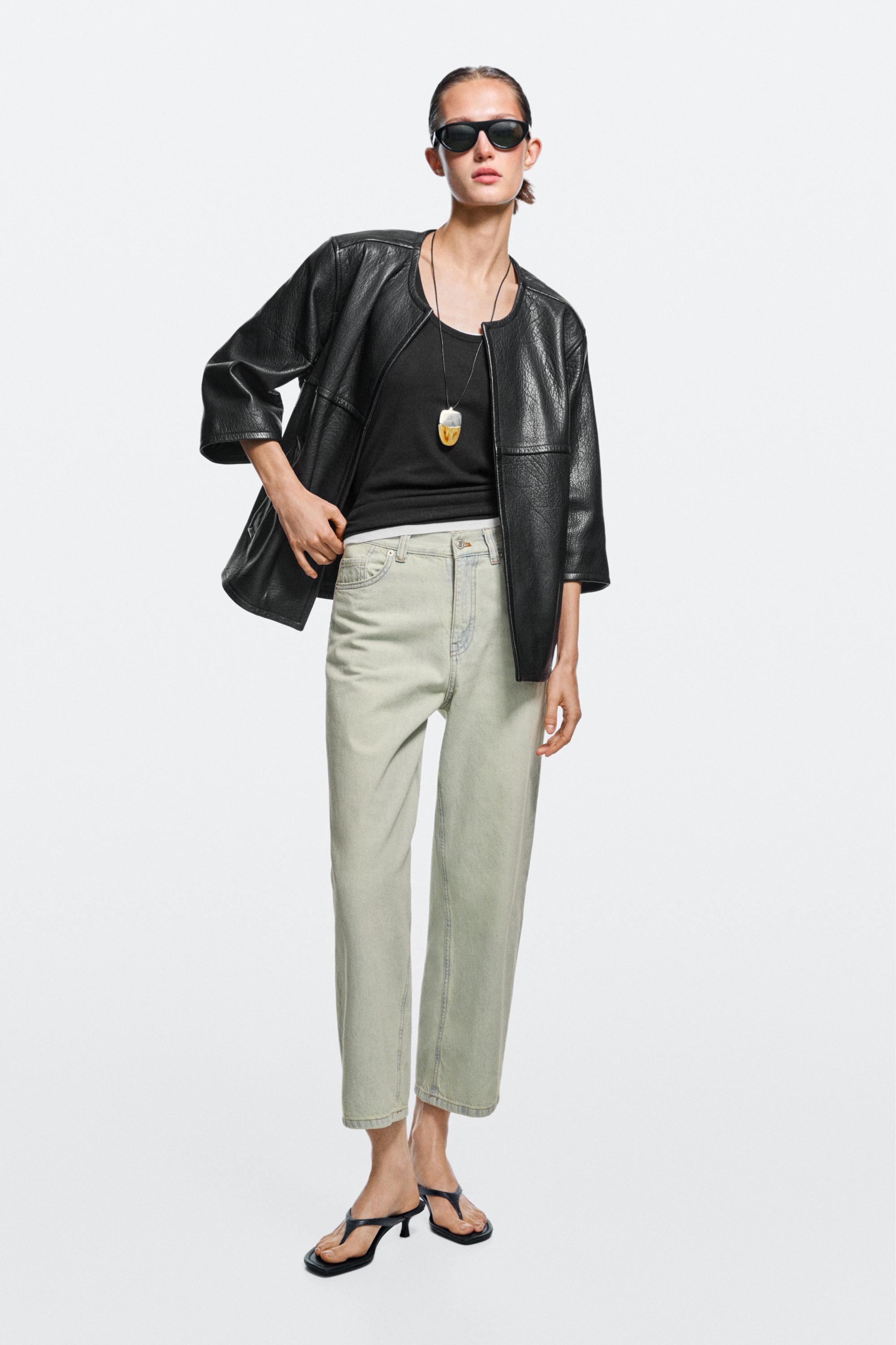 Mid-waist cropped wide-leg jeans